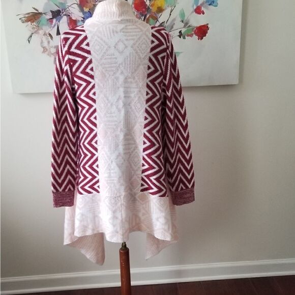 𝅺Red, Pink and White Cardigan Sweater - Picture 4 of 9